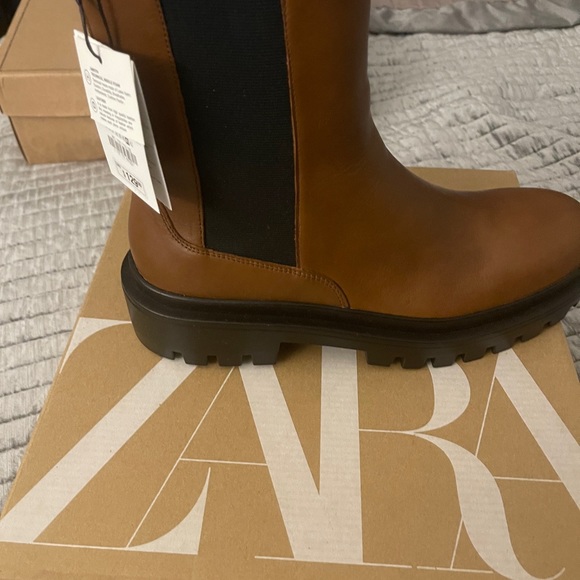 Leather boots - Picture 4 of 7